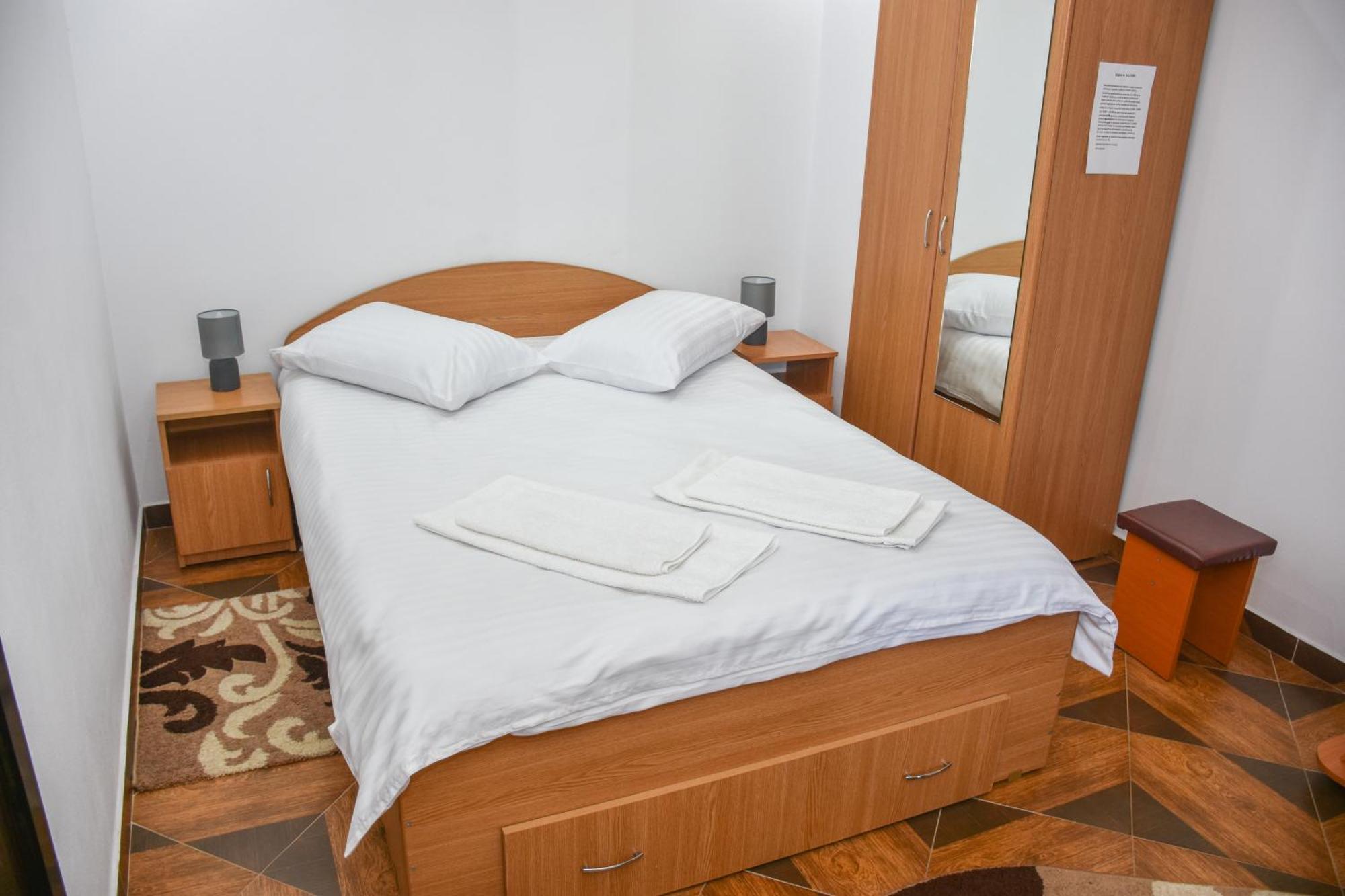 Casa Diana-Maria Apartment Curtea De Arges Exterior photo