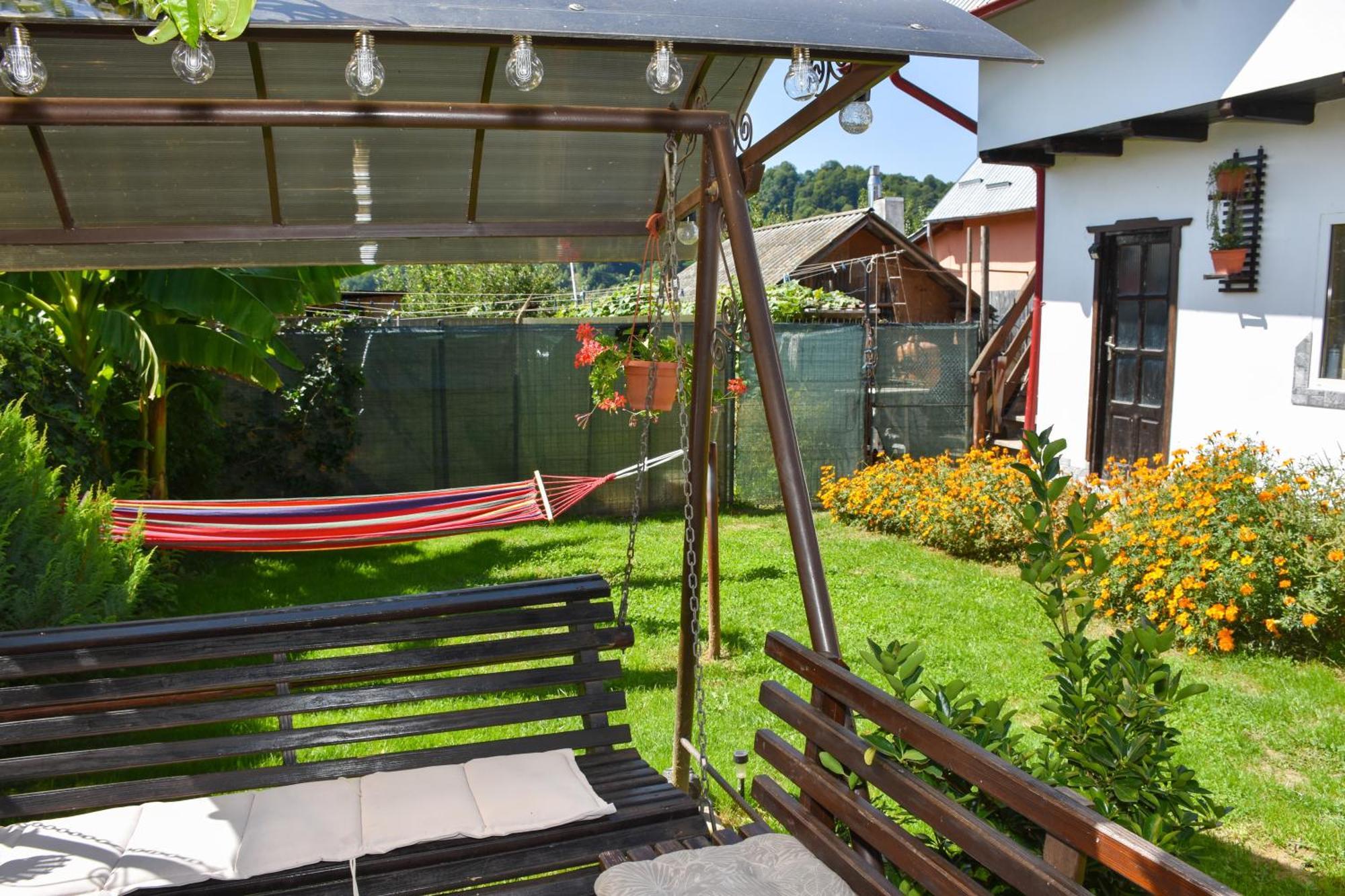 Casa Diana-Maria Apartment Curtea De Arges Exterior photo
